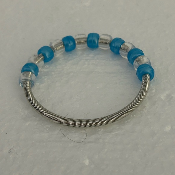 Handmade Blue Beaded Silver Bracelet - Picture 3 of 3